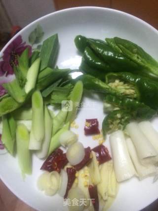 Garlic Sprouts and Green Pepper Twice-cooked Pork recipe