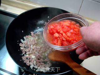 Spinach Spaghetti with Meat Sauce recipe