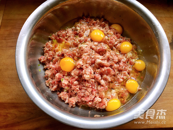 Crispy Outside and Tender Inside Fried Meatballs recipe