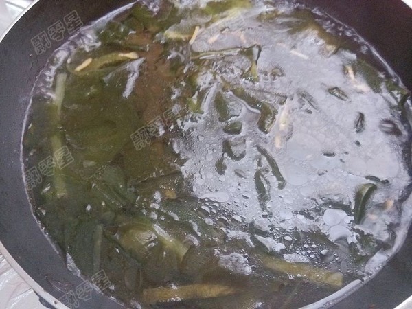 Seaweed and Egg Soup recipe