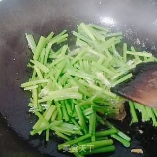 Stir-fried Beef with Celery Stalks recipe