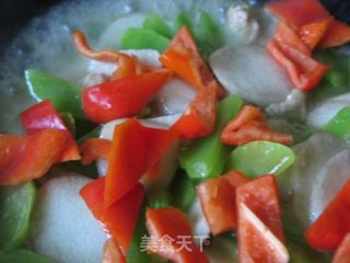 Stir-fried Yam Pork Slices with Lettuce and Red Pepper recipe