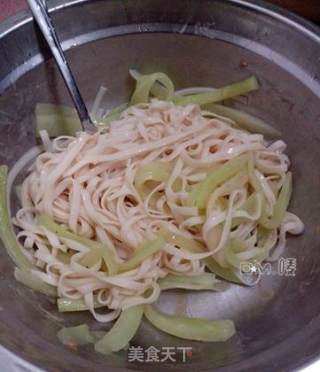 [cold Noodles with Peanut Butter] A Summer Lunch for One Person recipe