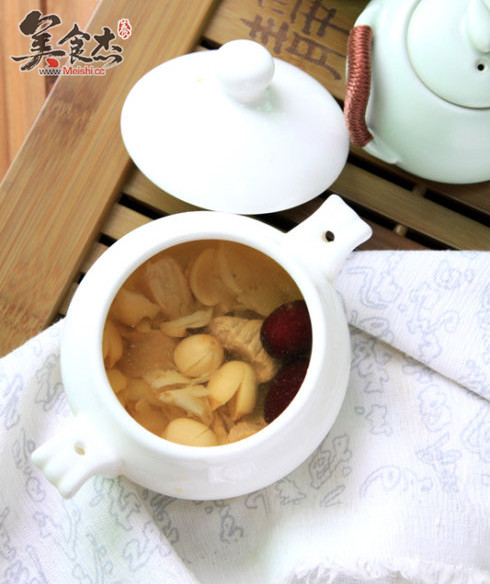 Stewed Lean Pork with Lotus Seed and Lily recipe