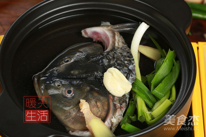 Cabbage Tofu Fish Head Soup recipe