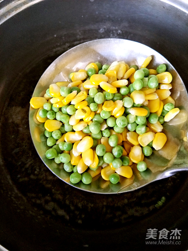 Mango Shrimp Salad recipe