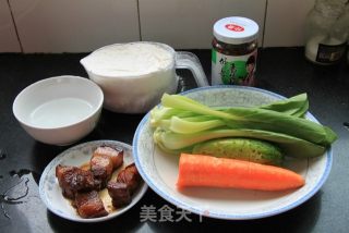 Sauce-flavored Braised Pork Noodles recipe