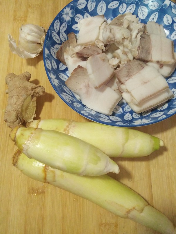 Twice-cooked Pork Fried High Bamboo Shoots recipe