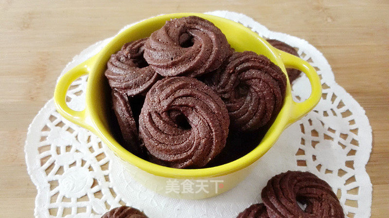 Chocolate Sakura Cookies recipe