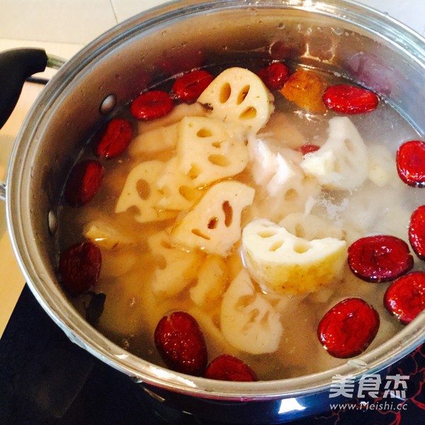 Lotus Root Pork Soup recipe