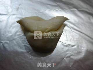 Leek and Squid Stuffed Wonton recipe