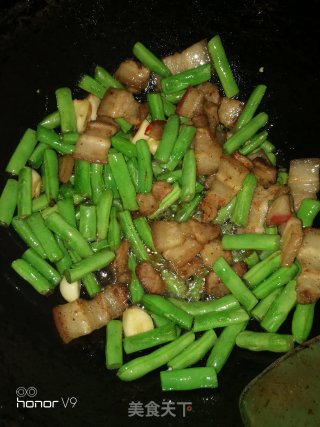 Stir-fried String Beans with Pork Belly recipe