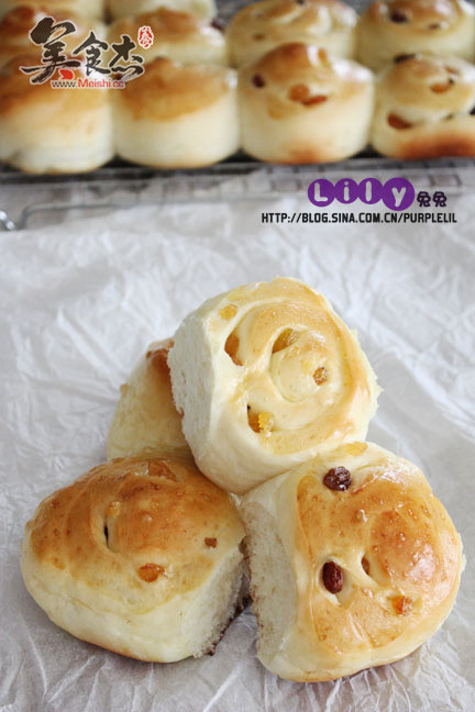 Grape Roll Bread recipe