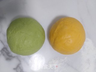 Two-color Pork Dumplings recipe