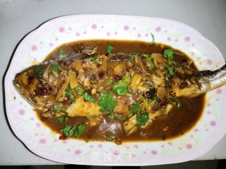 Braised Yellow Croaker in Sauce recipe