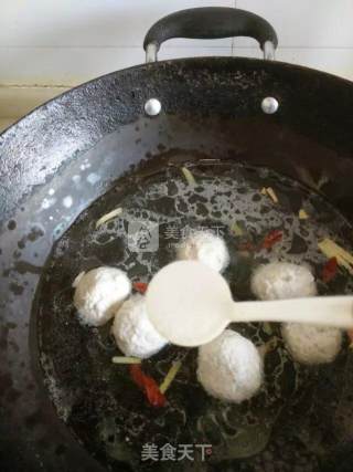 Produced by Huang Huang [q-bomb and Smooth Fish Balls] recipe