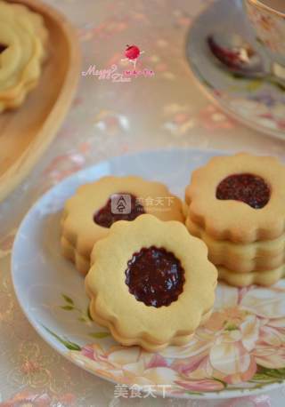 Raspberry Sandwich Biscuits recipe