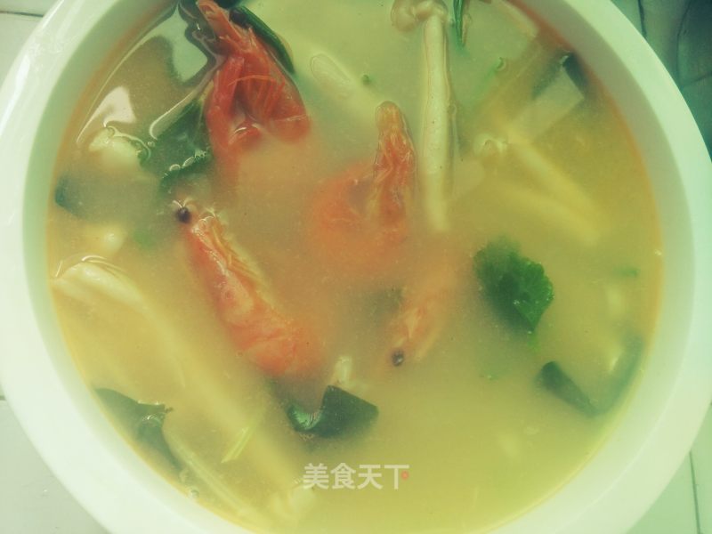 Red Shrimp and Seafood Mushroom Soup
