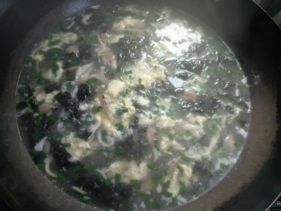 Pork Xiuzhen Mushroom Seaweed Egg Soup recipe