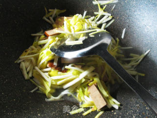 Stir-fried Leek Sprouts with Vegetarian Ham recipe