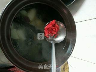 Yam Medicine Black Chicken Soup recipe