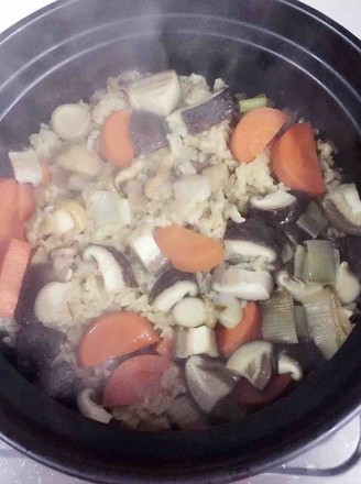 Braised Chicken Leg Rice with Carrots and Mushrooms recipe