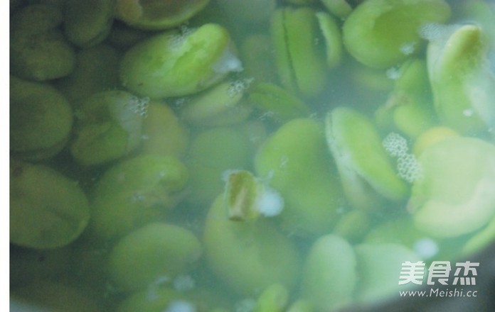 Yogurt and Broad Bean Cake recipe