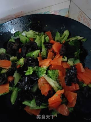 Unbaked Three-color Broccoli recipe