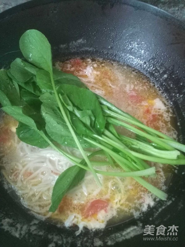 Tomato and Egg Noodles recipe