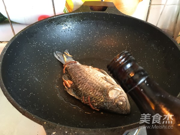 Carp Soup with Shredded Radish recipe