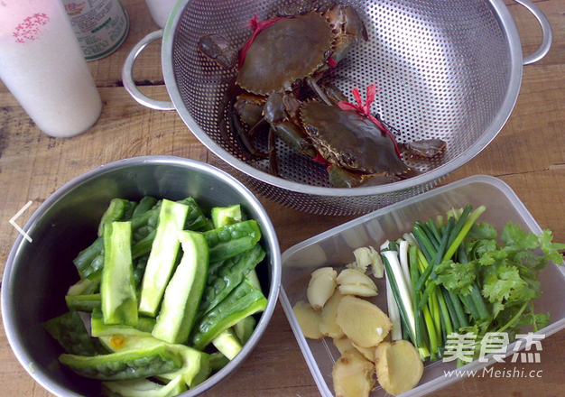 Crab Boiled Bitter Gourd recipe