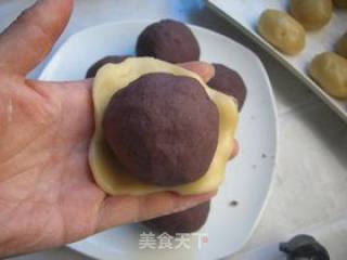 Mooncake with Red Bean, Lotus Paste and Egg Yolk recipe