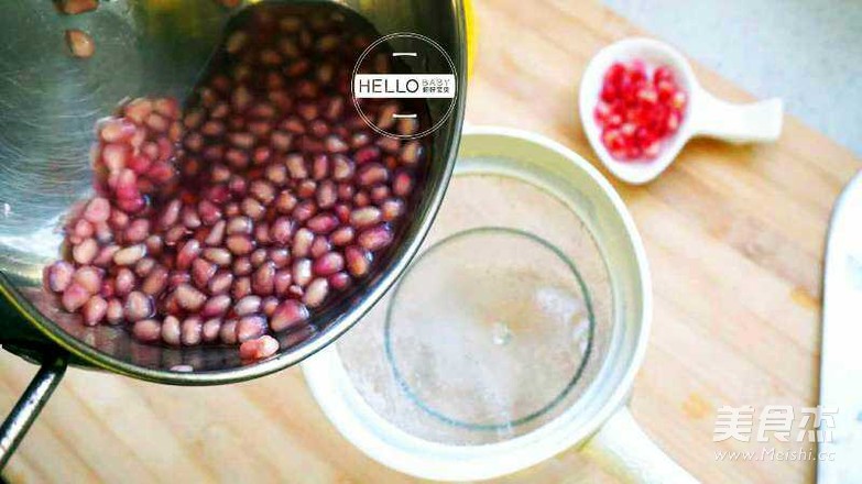 Little Baby 1-2 Years Old Porridge and Pomegranate Juice recipe