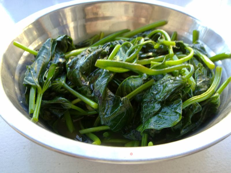 Stir-fried Sweet Potato Leaves with Garlic recipe