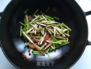 Stir-fried Wormwood with Wormwood recipe