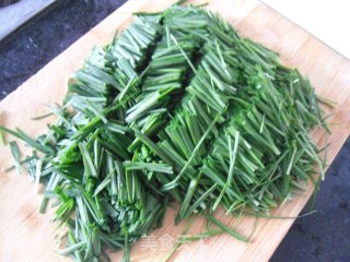 Stir-fried Chives with Egg and Shrimp Skin recipe