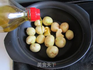 Small Potatoes with Gravy recipe