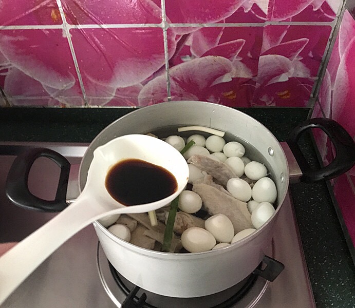 Four Pieces of Quail Egg Braised Duck recipe