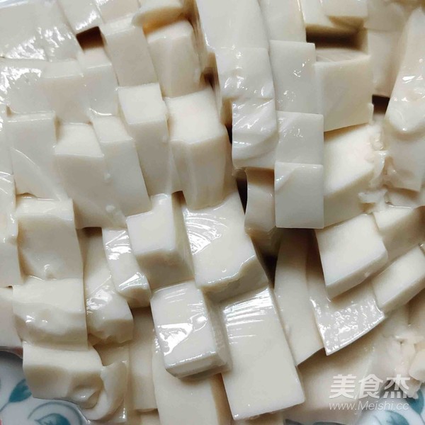 Milky White Crucian Fish Tofu Soup recipe