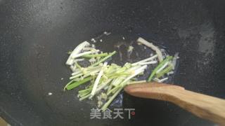 Stir-fried Shredded Pork with Sydney Cilantro recipe