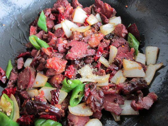 Stir-fried Smoked Horse Intestines recipe