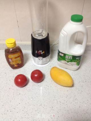 Mango Tomato Two-color Juice recipe
