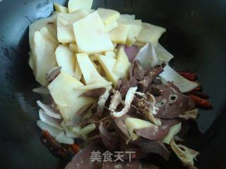 Stir-fried Black and White Lamb Lung-xinjiang Taste recipe