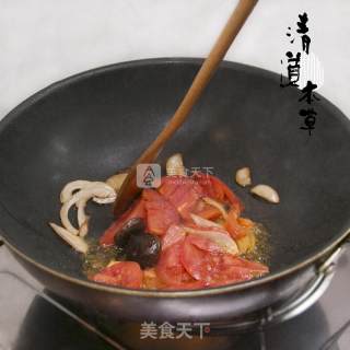 Tomato Black Garlic Shiitake Noodle recipe