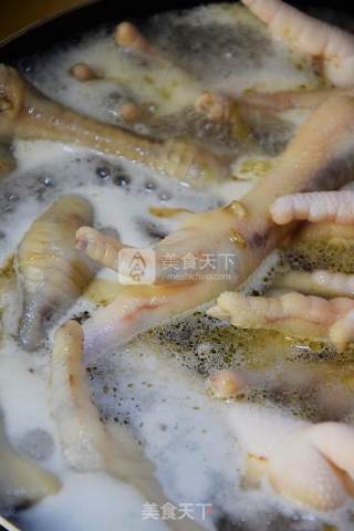 Delicious to Lick Your Fingers [tiger Skin and Chicken Claws] recipe