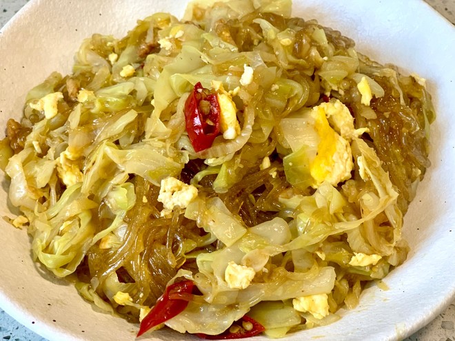 Stir-fried Vermicelli with Sauerkraut (sour and Fresh Neutral)