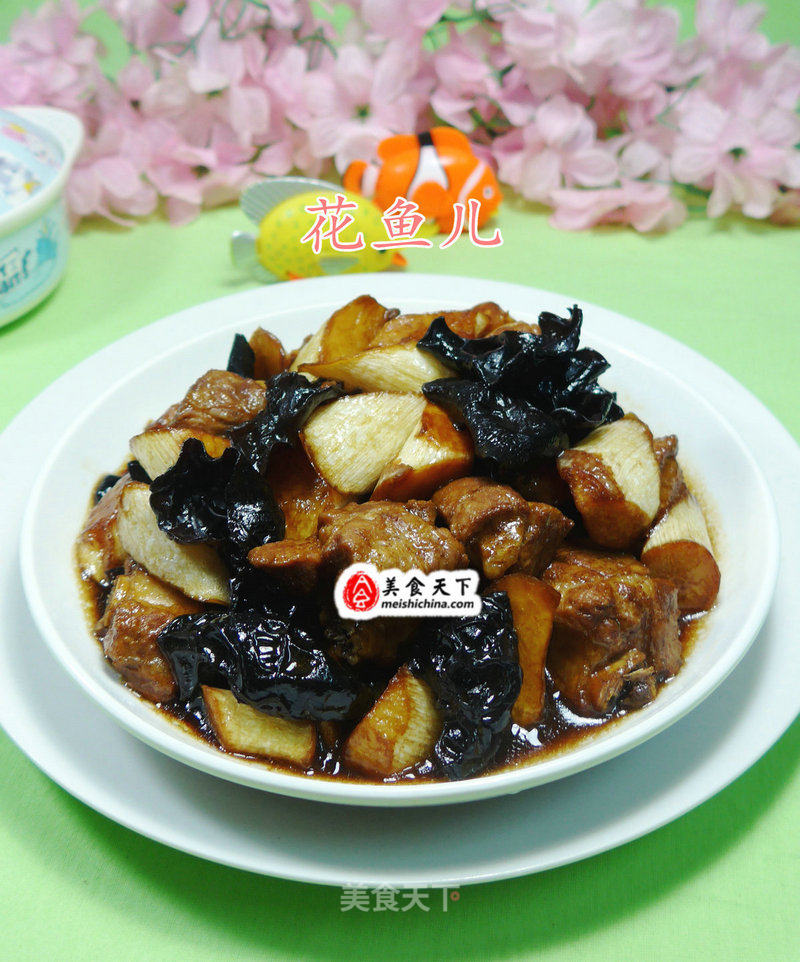 Braised Pork Ribs with Black Fungus and Zizania recipe