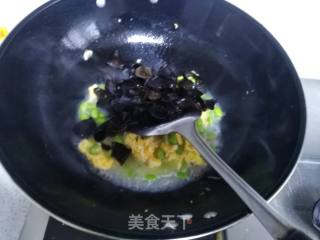 Fried Edamame with Fungus and Egg recipe