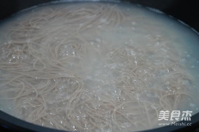 Sour and Spicy Soba Noodles recipe