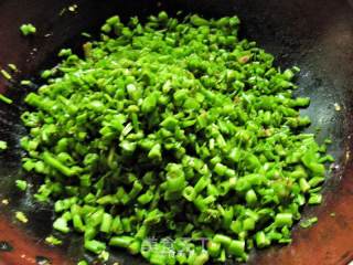 Stir-fried Convolvulus Stems with Green Peppers recipe